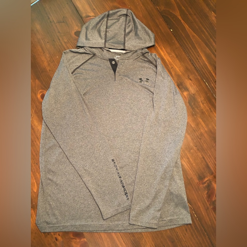 Men’s Under Armour Hooded Shirt